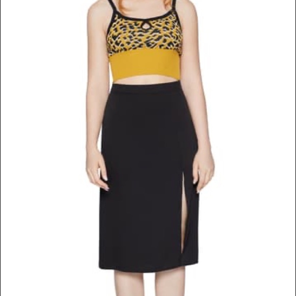 0522 NWT Bcbgeneration Slit Midi Skirt black